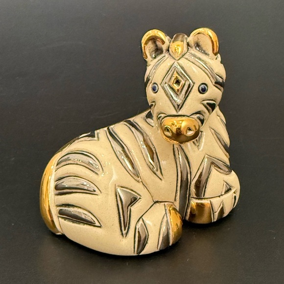 Retired De Rosa RINCONADASitting Baby Zebra with Silver & Gold Accent Figurine